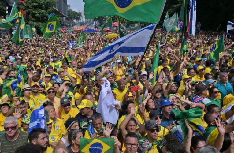 Bolsonaro muestra su fuerza política en Brasil con masiva movilización en São Paulo