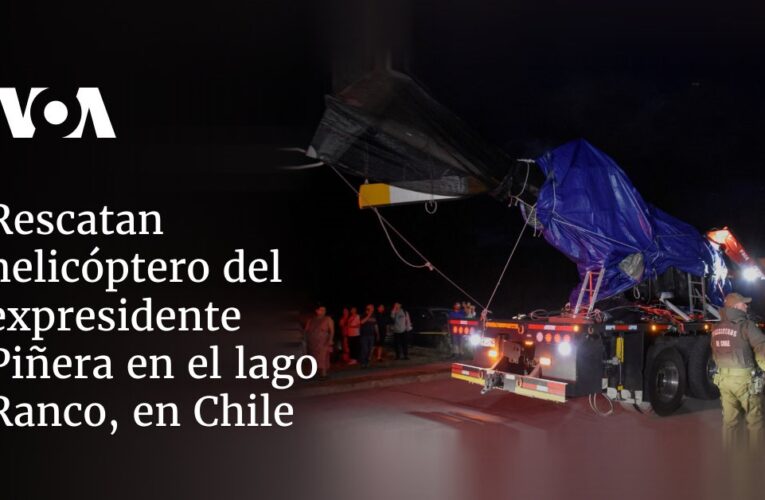 Rescatan helicóptero del expresidente Piñera en el lago Ranco, en Chile