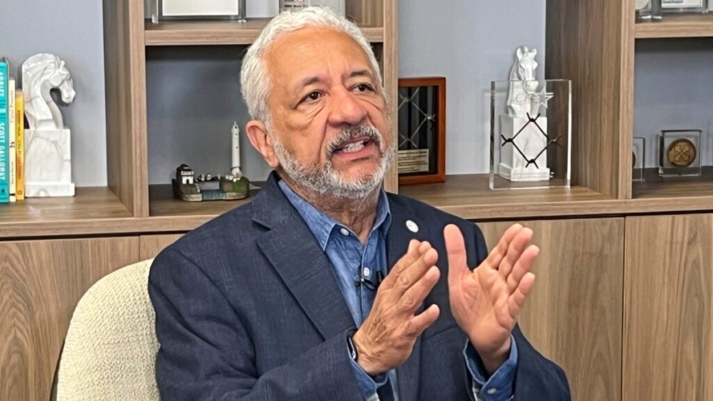 El jefe del canal de Panamá dice que China no tiene «ninguna» injerencia en la vía