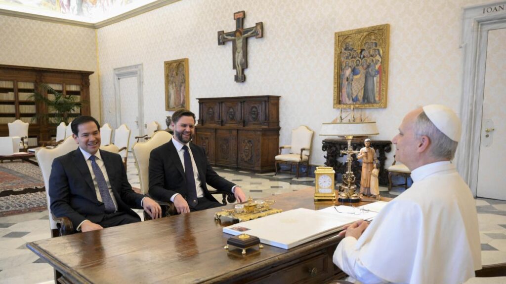 El papa León XIV recibió a los líderes estadounidenses JD Vance y Marco Rubio; lo invitaron a la Casa Blanca