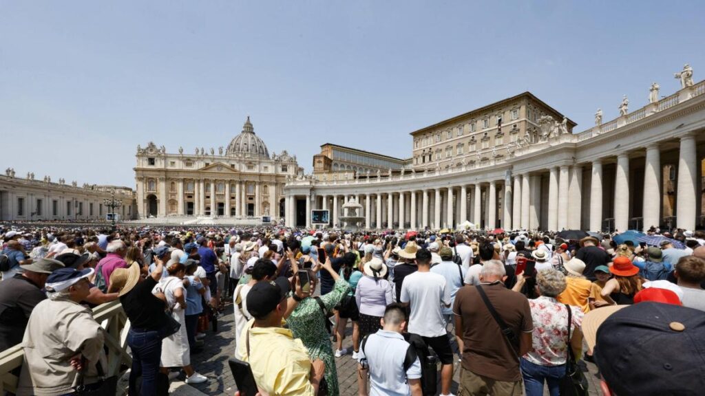 Expectativa en el Vaticano: 133 cardenales ya están reunidos en Roma
