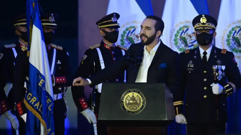 Nayib Bukele, presidente de El Salvador, envió a Colombia las primeras 51 toneladas de ayuda humanitaria tras el terremoto: ‘Ya va en camino’